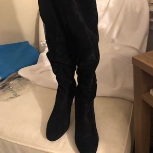 GC JustFab Over The Knee Black Faux Suede soft lined Boots Size 8.5